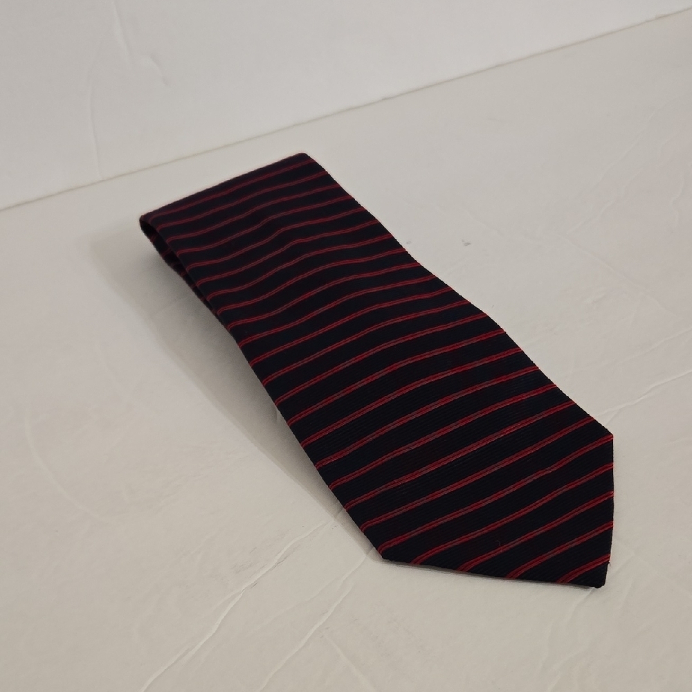 Gucci Navy Blue and Red Striped Tie - Picture 3 of 9